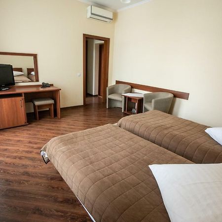 Karpaty Hotel Hust Exterior foto