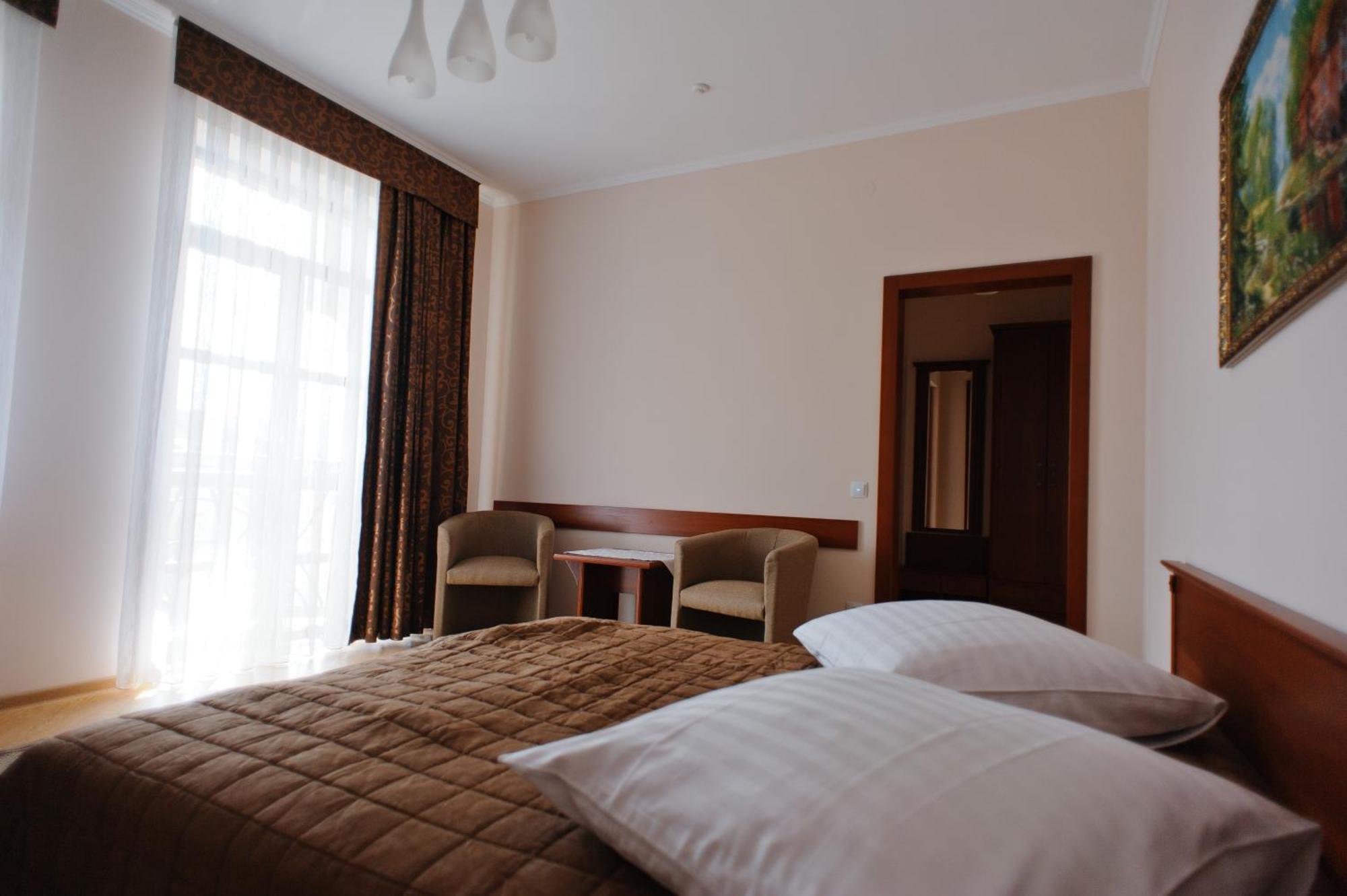 Karpaty Hotel Hust Exterior foto