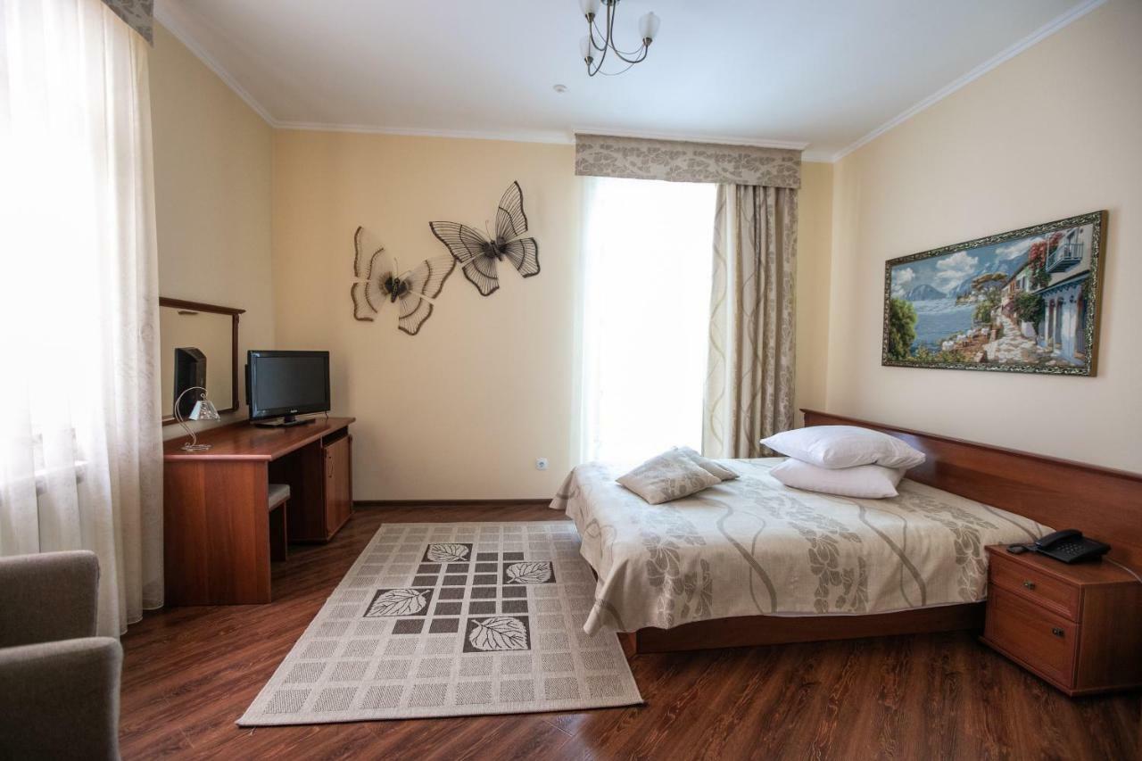 Karpaty Hotel Hust Exterior foto